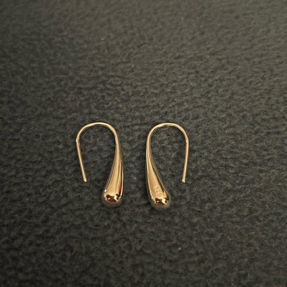 Lovely 925 Sterling Silver Earrings